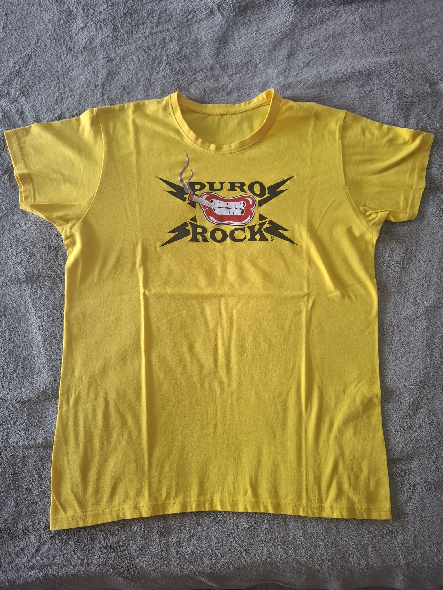 Merchandizing Puro Rock 16
